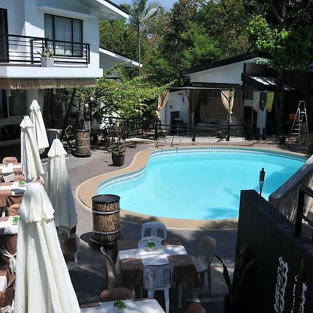 Date & Dine Resort Antipolo Exterior foto