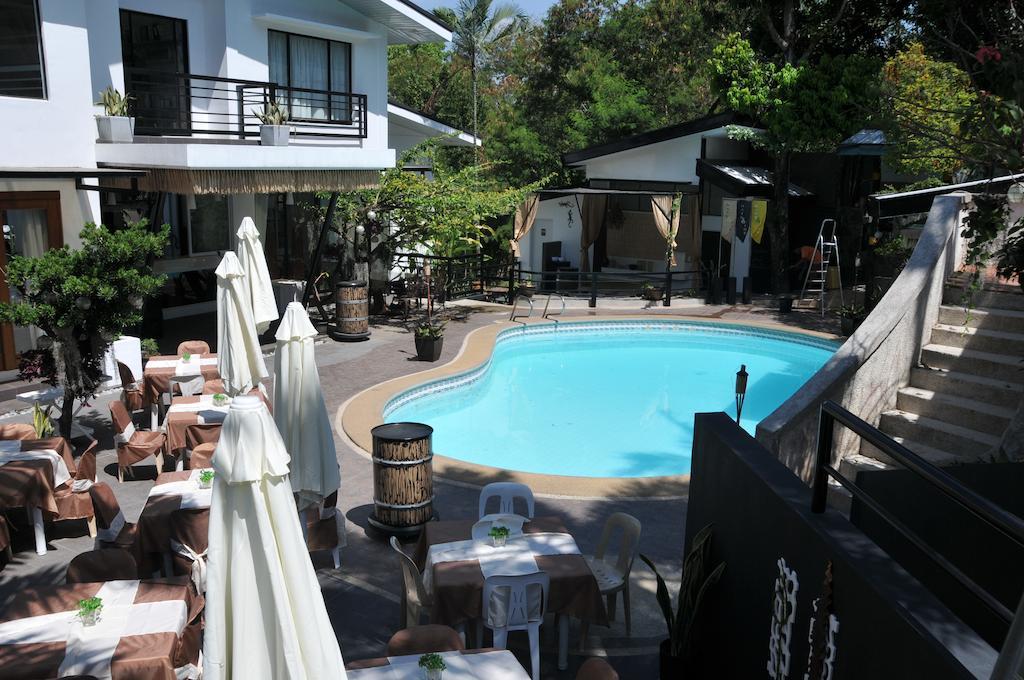 Date & Dine Resort Antipolo Exterior foto