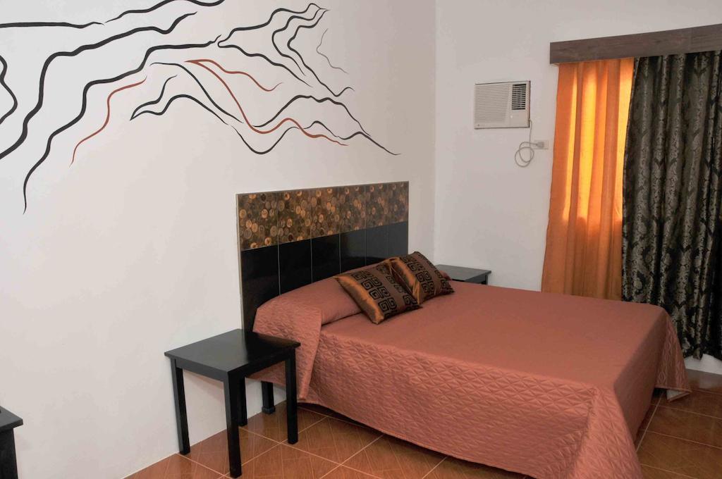 Date & Dine Resort Antipolo Habitación foto