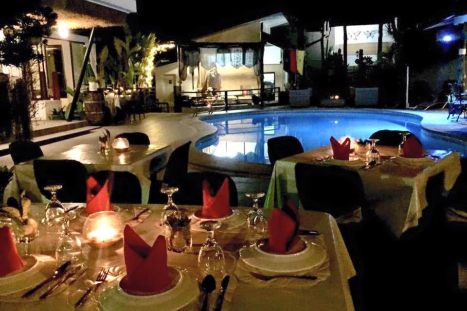 Date & Dine Resort Antipolo Exterior foto